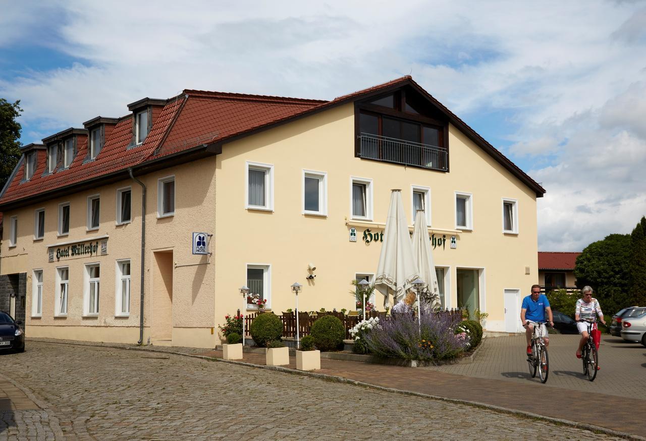 Bed & Breakfast Hotel Muellerhof Caputh Exterior photo