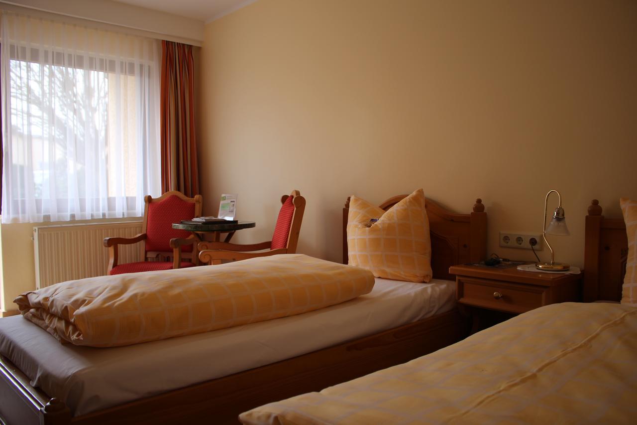 Bed & Breakfast Hotel Muellerhof Caputh Exterior photo